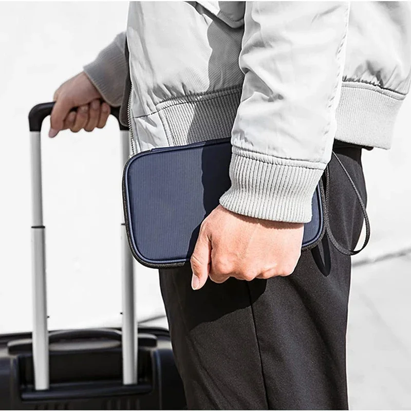 Lightweight Family Travel Pass - огляд і ціна Men'S Accessories Travel Bag